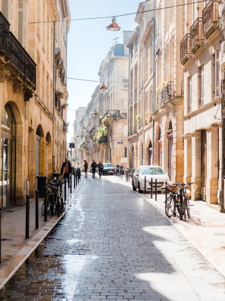 Les pierres précieuses de Bordeaux – Balade géologique – visite guidée avec GentleGuide